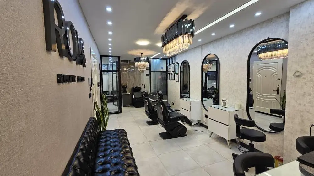 راهنمای کامل انتخاب سالن&zwnj;های زیبایی ارزان و باکیفیت؛ چطور هوشمندانه انتخاب کنیم؟