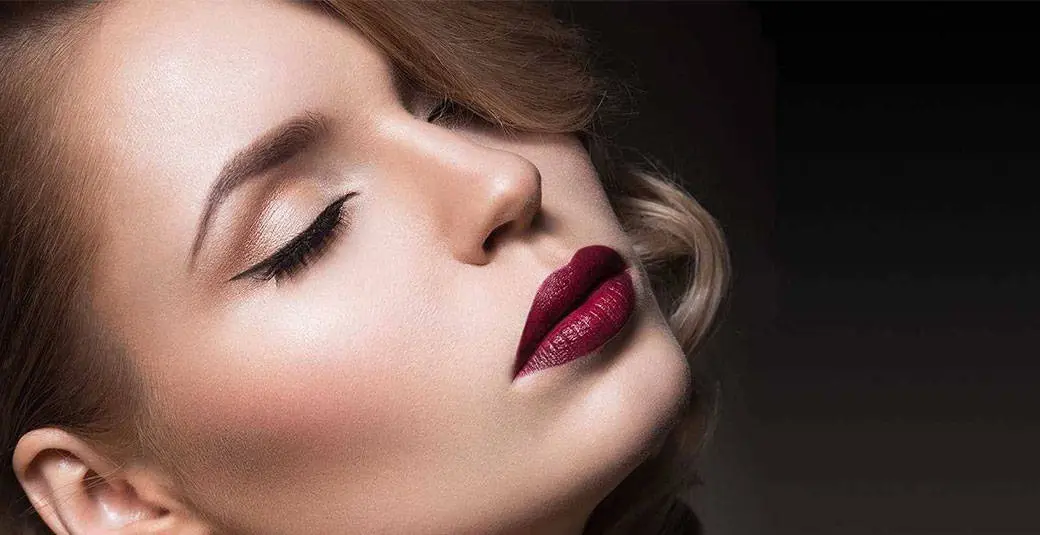 بهترین سالن&zwnj;های میکاپ عروس در تهران ۱۴۰۵ | تعرفه کامل خدمات