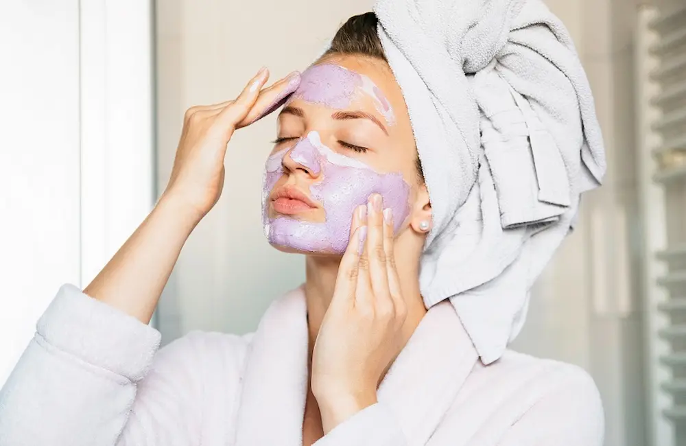 خدمات تخصصی سالن زیبایی برای مراقبت از پوست چرب و خشک