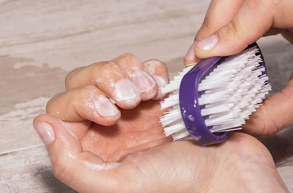 قیمت کاشت ناخن در تهران ۱۴۰۵ | تعرفه انواع کاشت و ترمیم