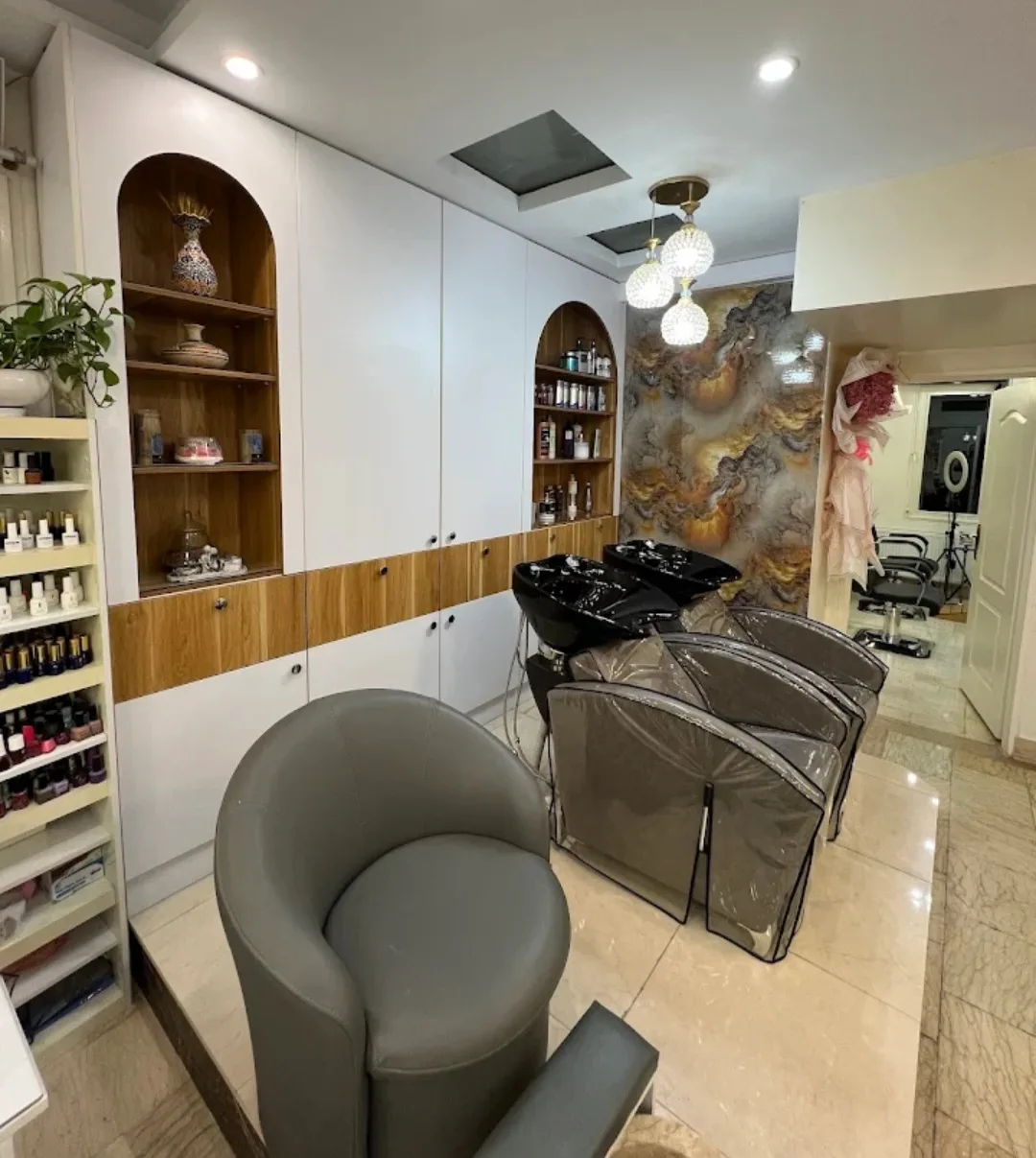 تصویر گالری سالن زیبایی بانوی ایرانی