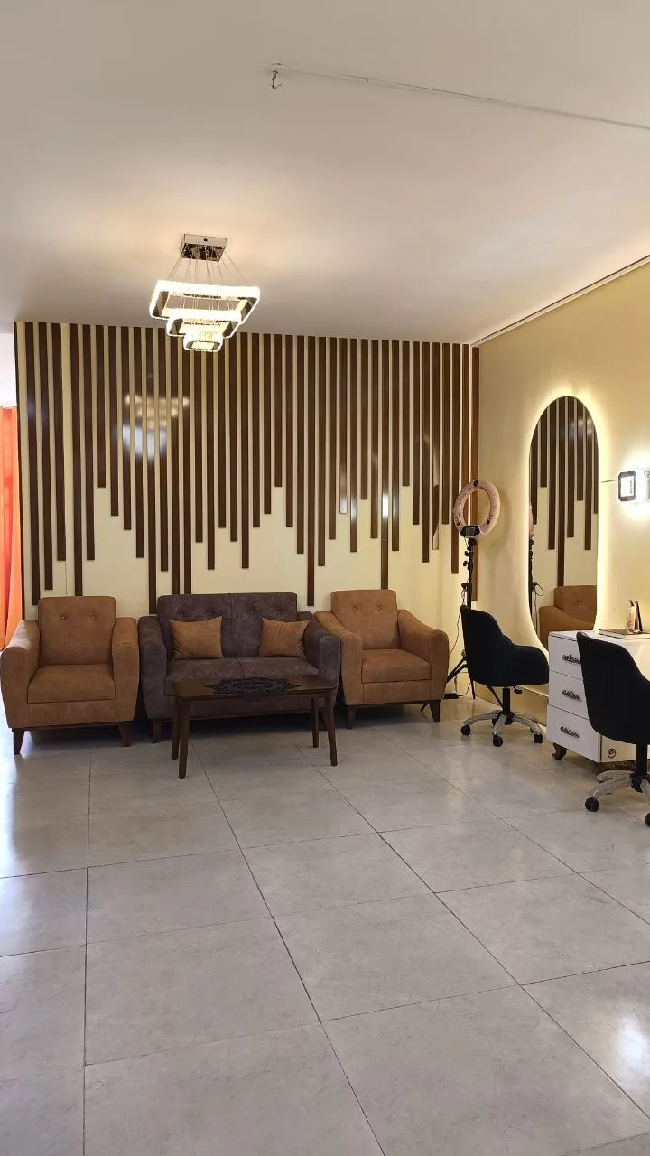 تصویر گالری آکادمی زیبایی رز سرخ